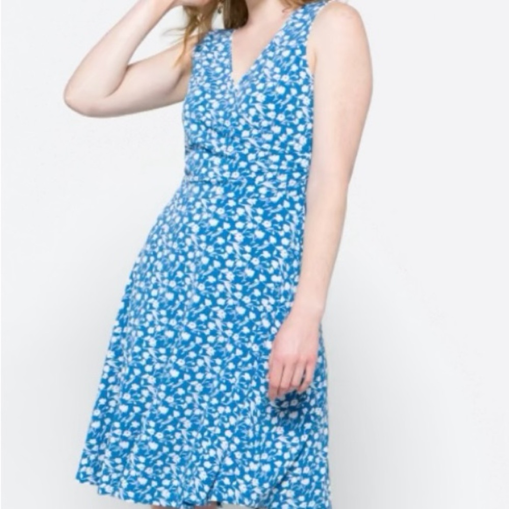 Kai Leigh blue & white cross to dress, medium